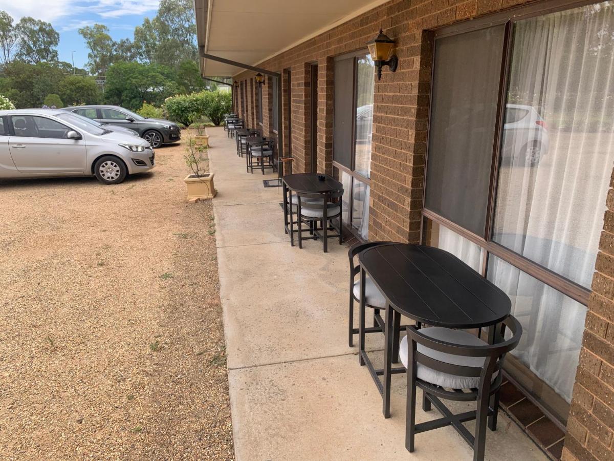 Newell Motor Inn Narrandera Extérieur photo