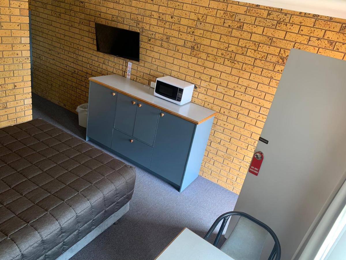 Newell Motor Inn Narrandera Extérieur photo