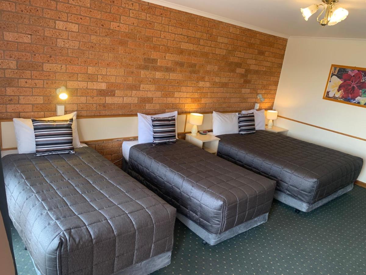 Newell Motor Inn Narrandera Extérieur photo
