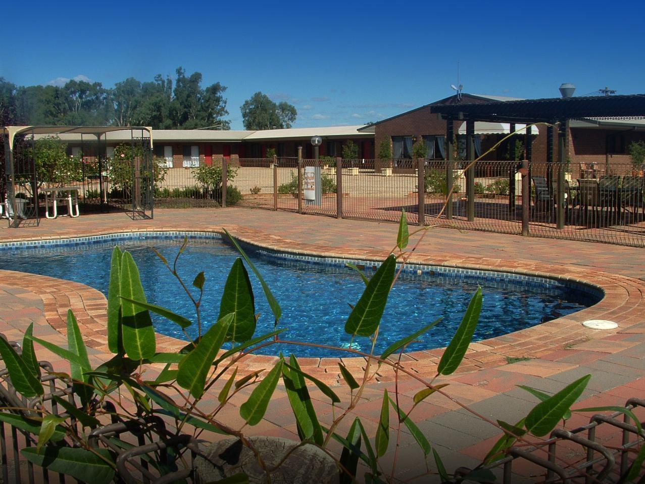 Newell Motor Inn Narrandera Extérieur photo